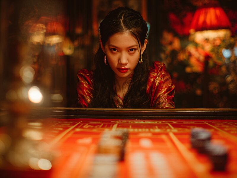 Người chơi tham gia bàn game bài KL99 theo từng bước